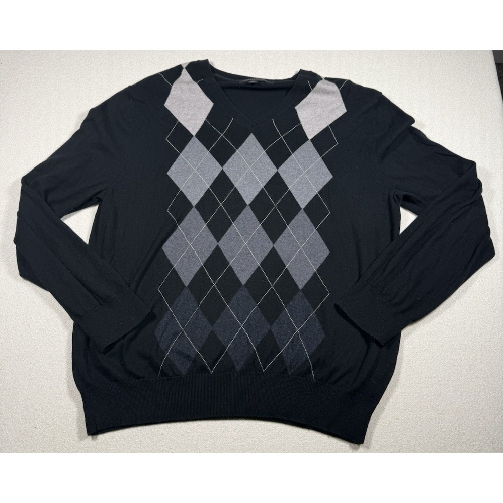 Banana Republic Sweater Mens XL Black Gray Argyle V Neck Silk Cashmere Blend